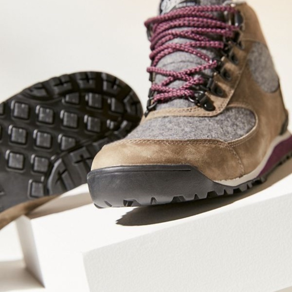 NWOT Danner Jag Wool Hiking Boots